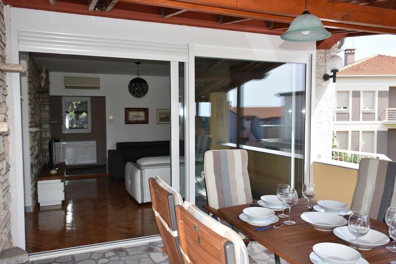 Apartment With Heated Pool, Villa Regina Póla Kültér fotó
