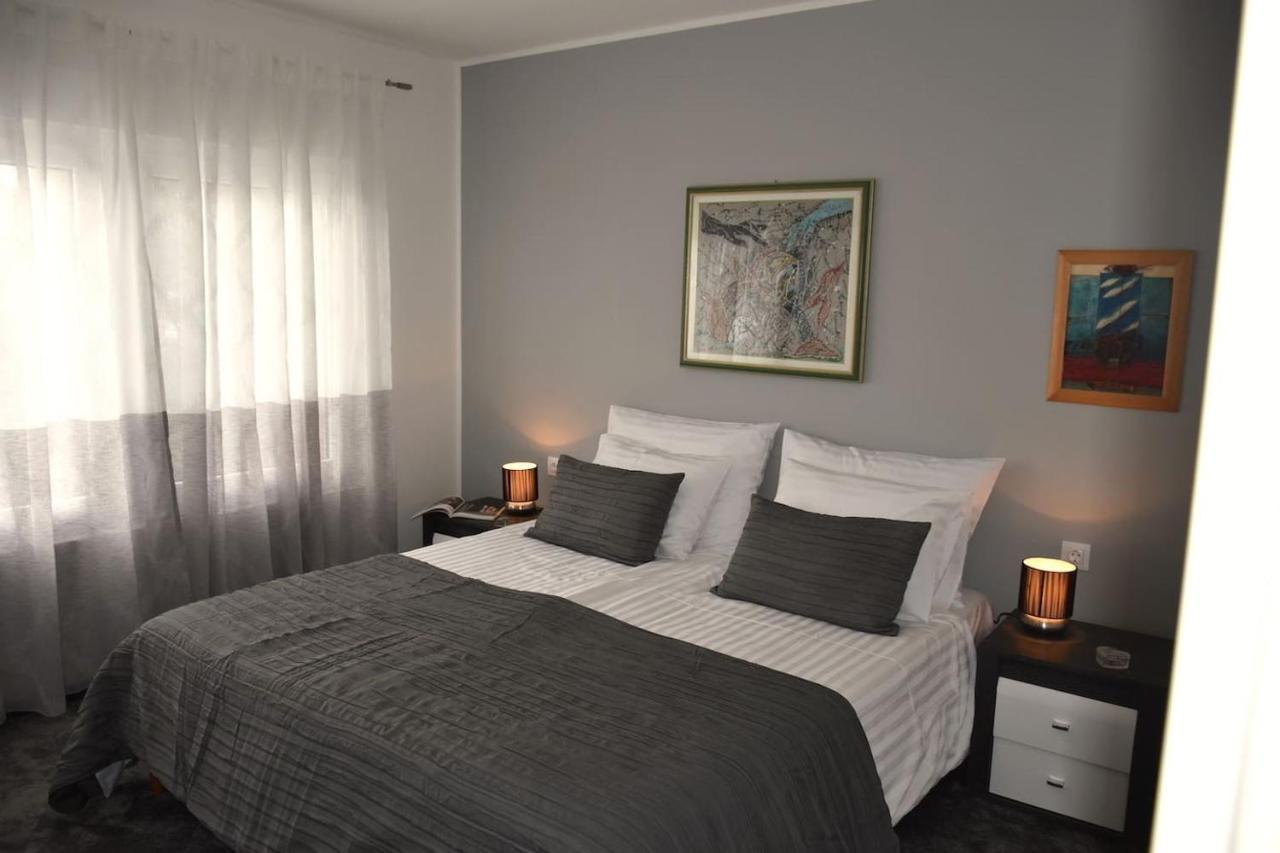 Apartment With Heated Pool, Villa Regina Póla Kültér fotó