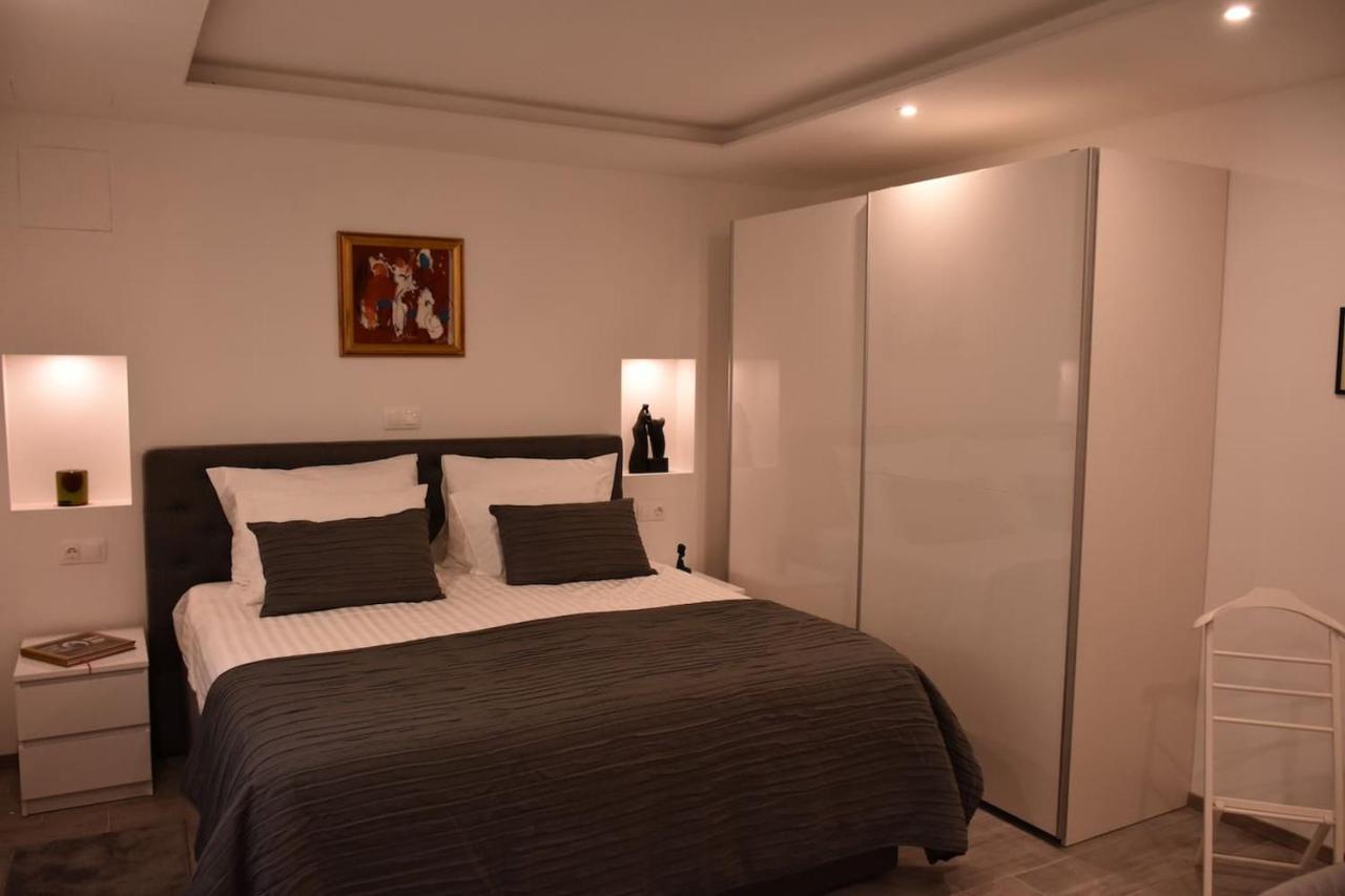 Apartment With Heated Pool, Villa Regina Póla Kültér fotó