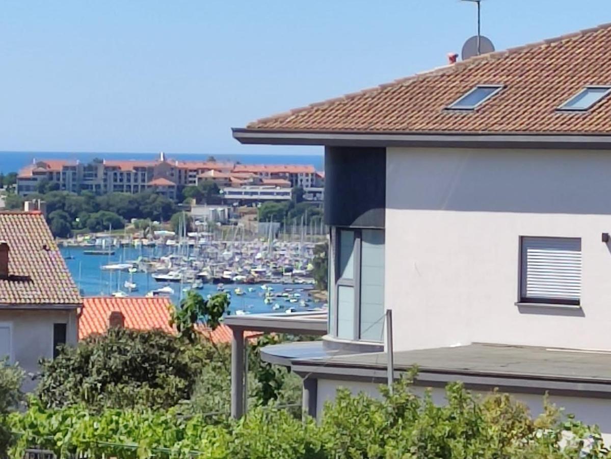 Apartment With Heated Pool, Villa Regina Póla Kültér fotó